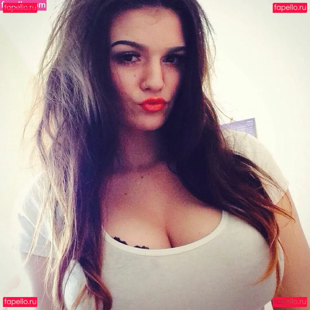 Zoe O'Neill Onlyfans Photo Gallery 