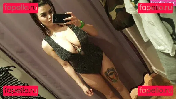 Zoe O'Neill Onlyfans Photo Gallery 