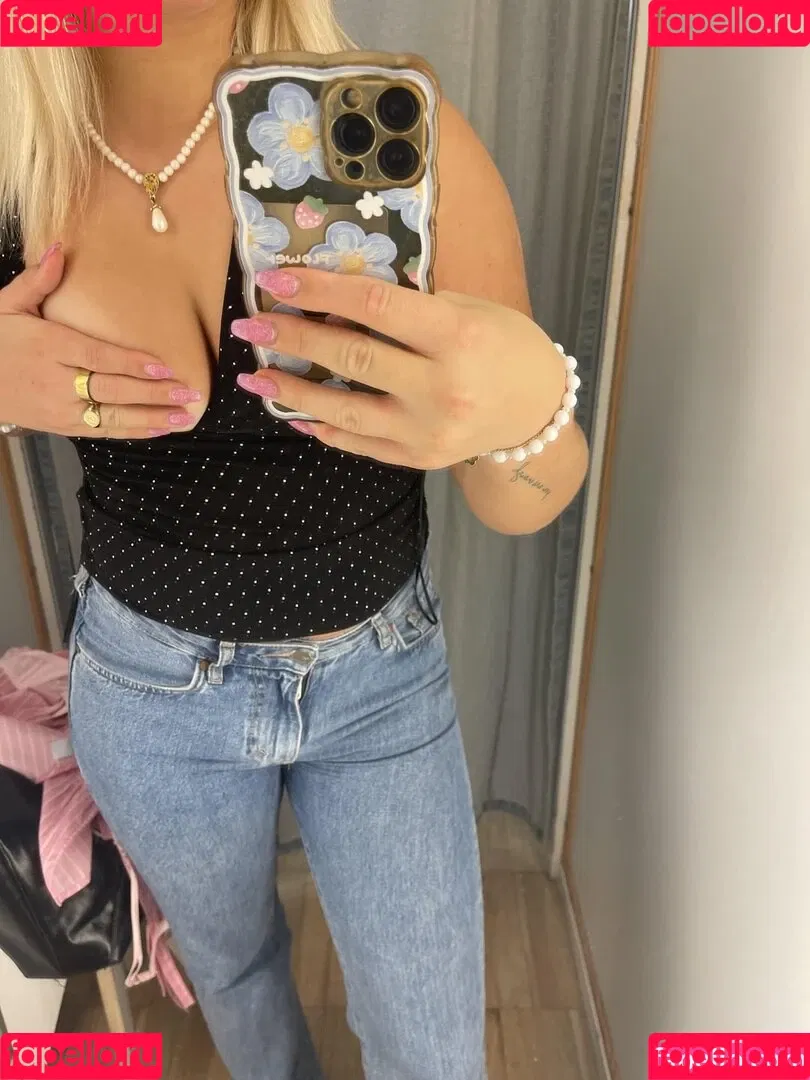 Ellashemlis Onlyfans Photo Gallery 