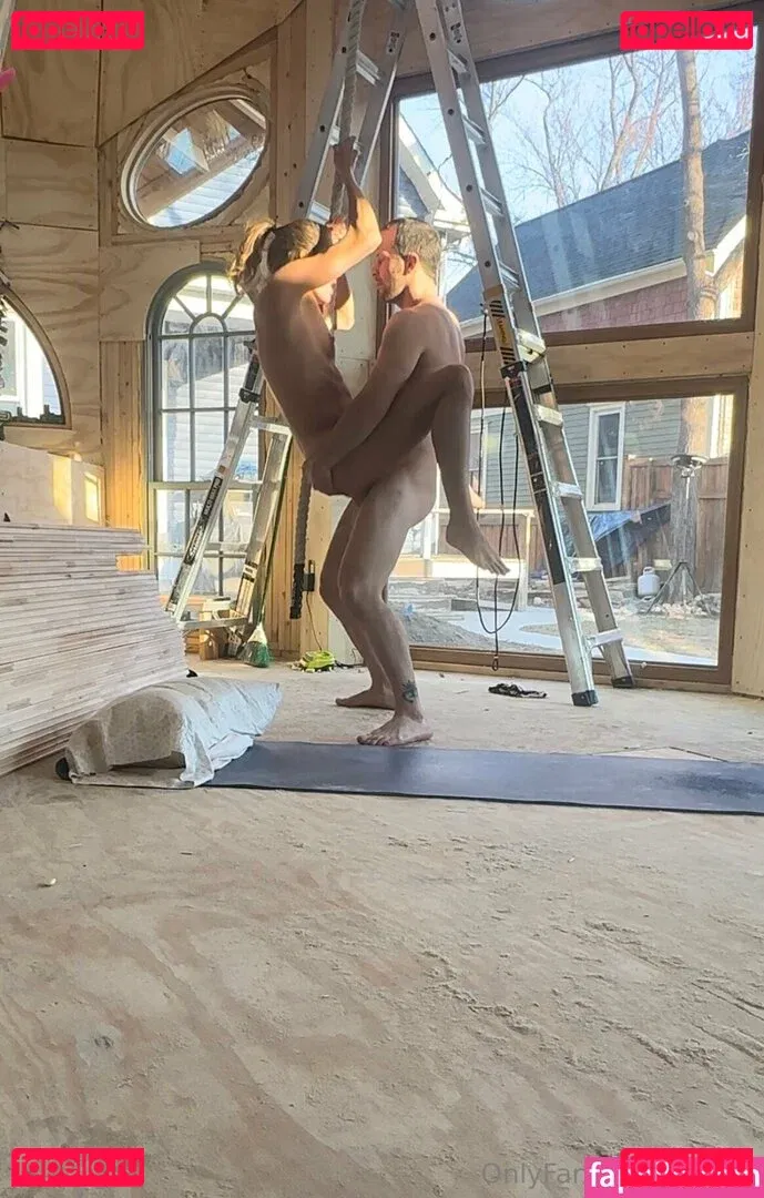 fitbitz Onlyfans Photo Gallery 