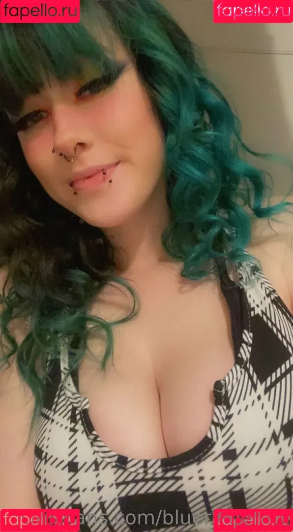 bluerain1998 Onlyfans Photo Gallery 