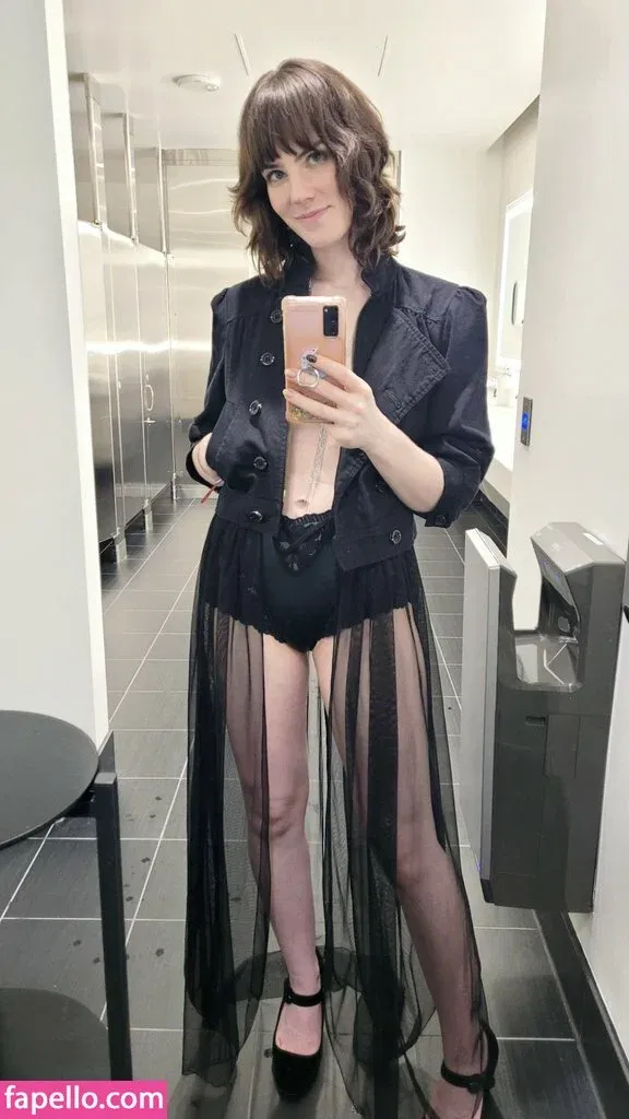 Fuschia Onlyfans Photo Gallery 