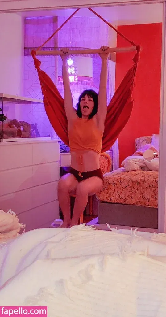 Fuschia Onlyfans Photo Gallery 