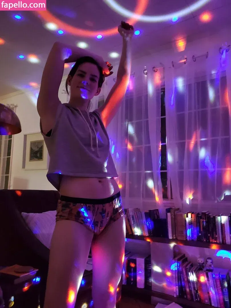 Fuschia Onlyfans Photo Gallery 