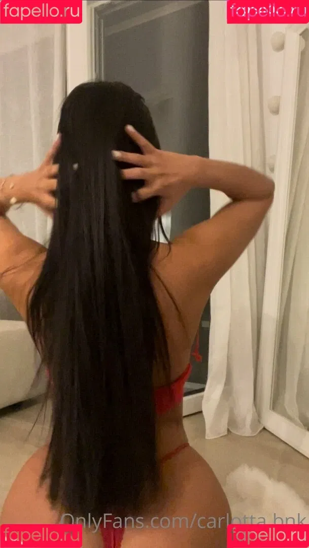 carlotta.bnk Onlyfans Photo Gallery 