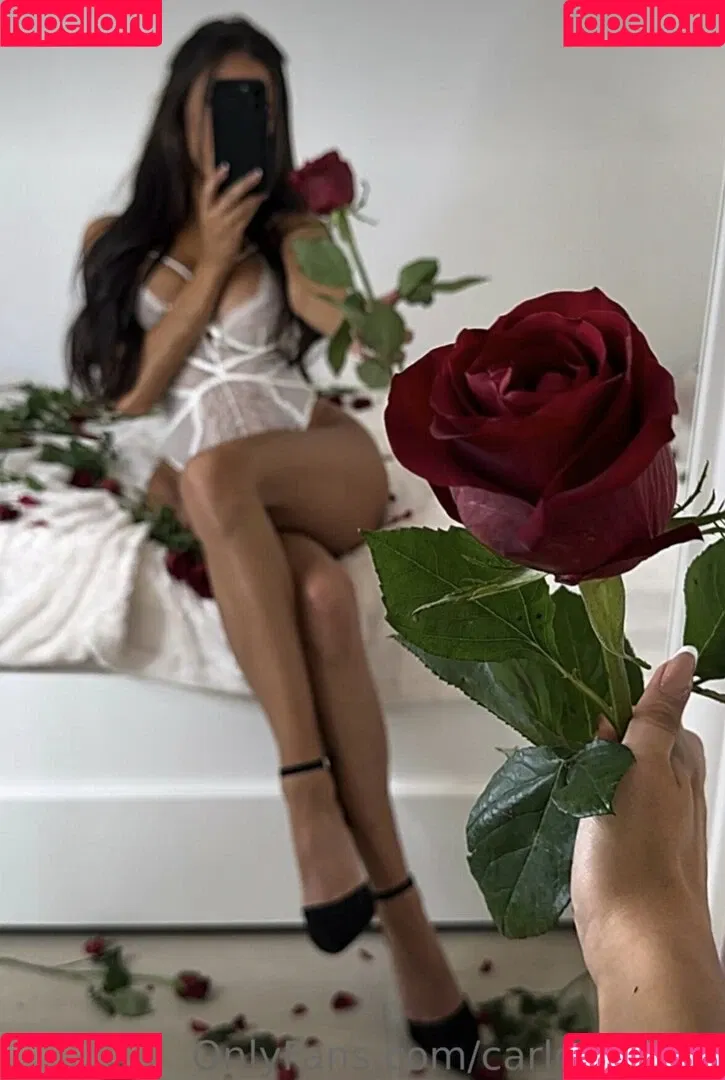 carlotta.bnk Onlyfans Photo Gallery 