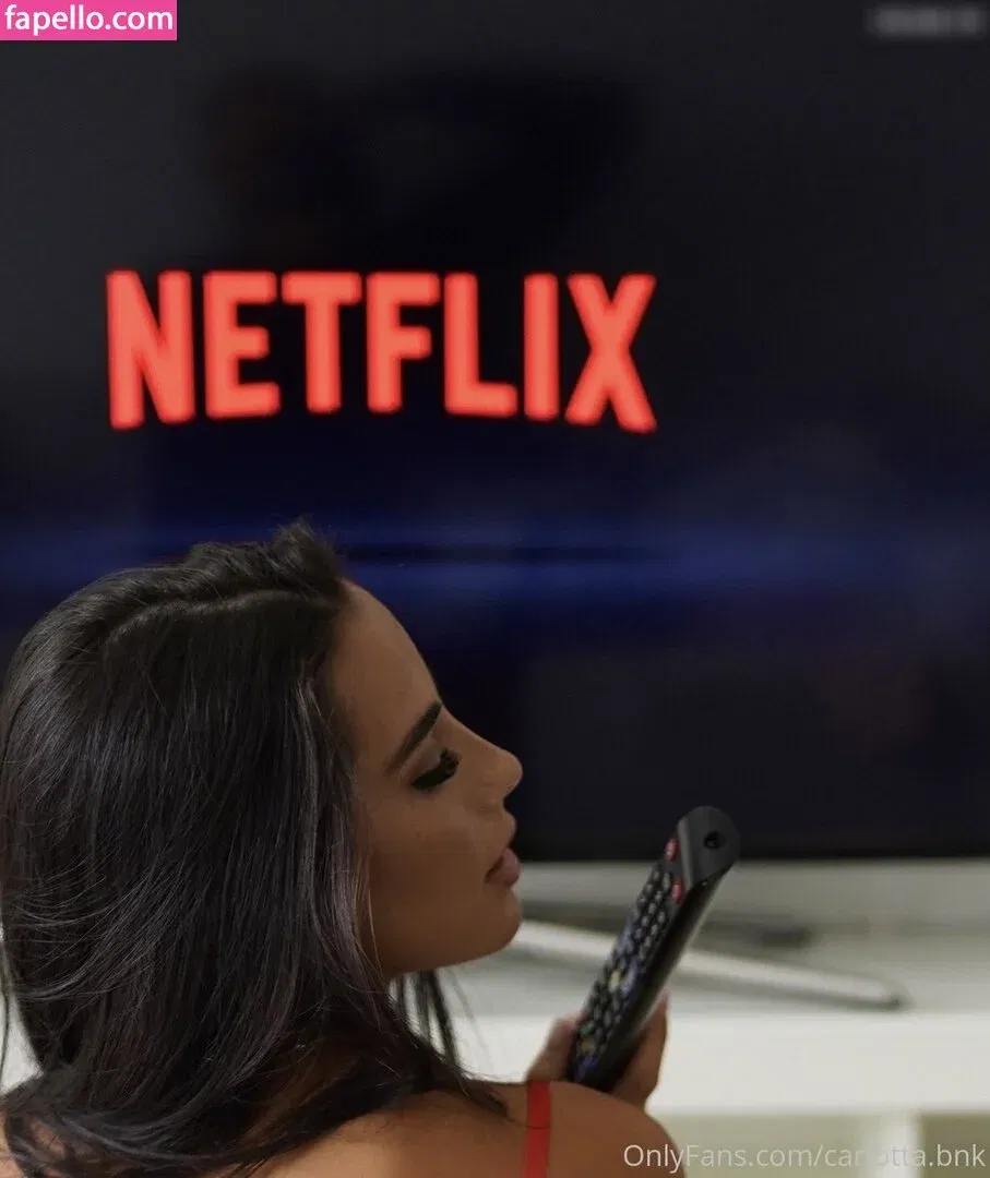 carlotta.bnk Onlyfans Photo Gallery 