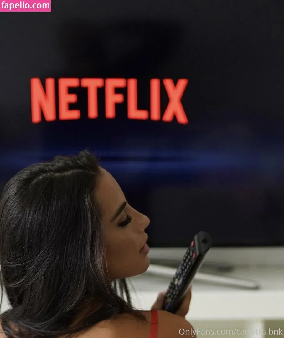 carlotta.bnk Onlyfans Photo Gallery 