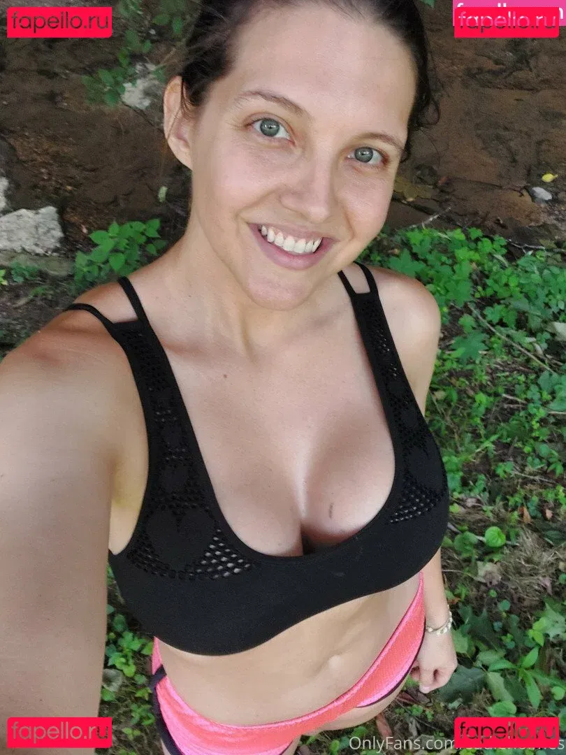 sadieholmesxxx Onlyfans Photo Gallery 