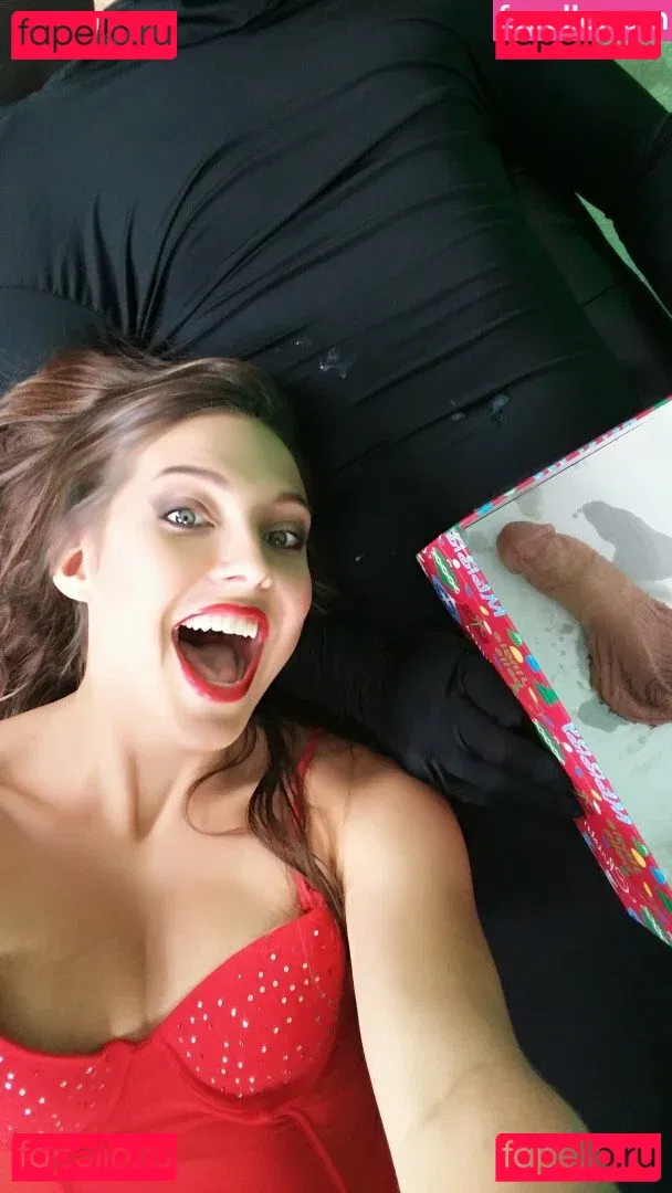 sadieholmesxxx Onlyfans Photo Gallery 