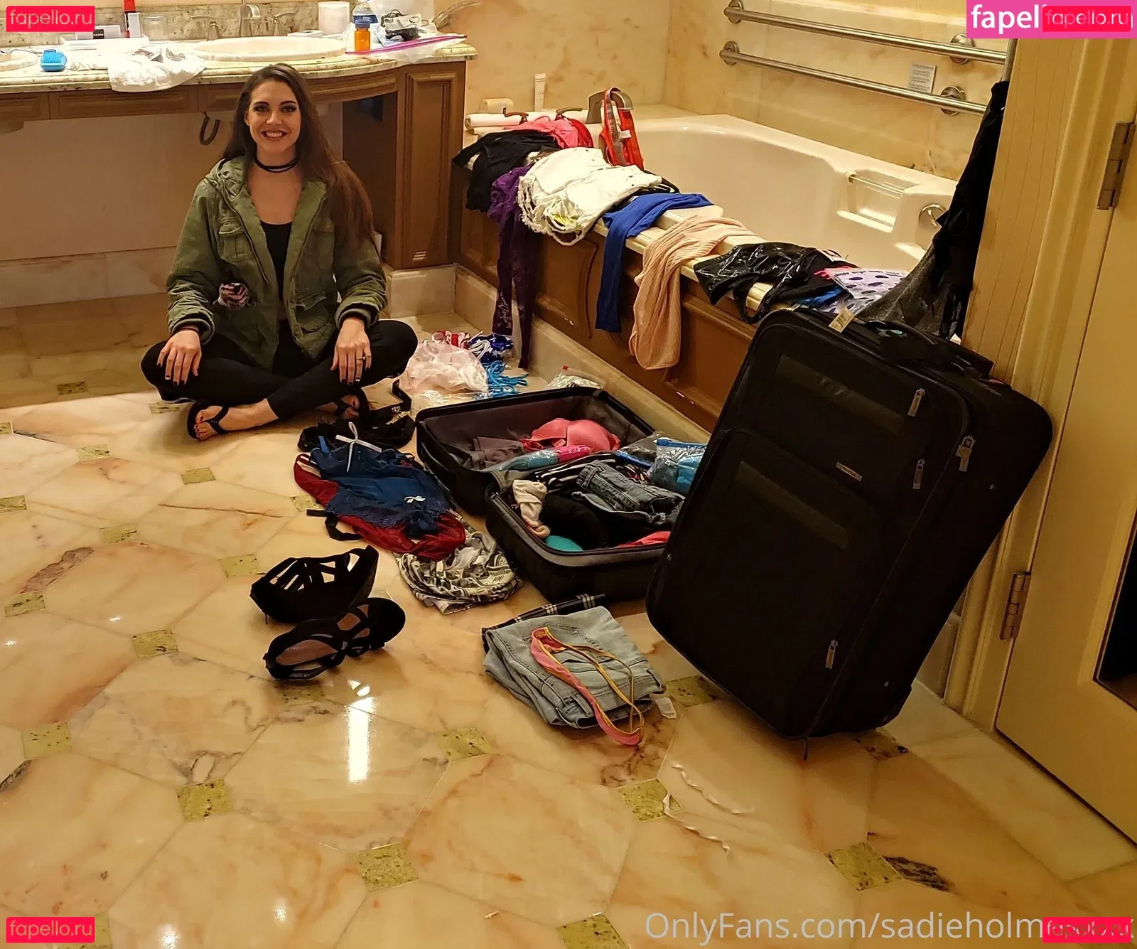 sadieholmesxxx Onlyfans Photo Gallery 