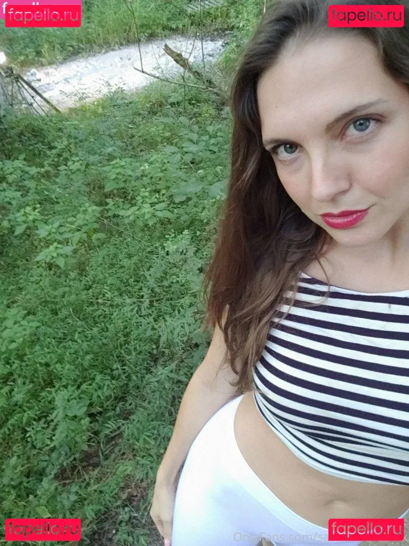 sadieholmesxxx Onlyfans Photo Gallery 