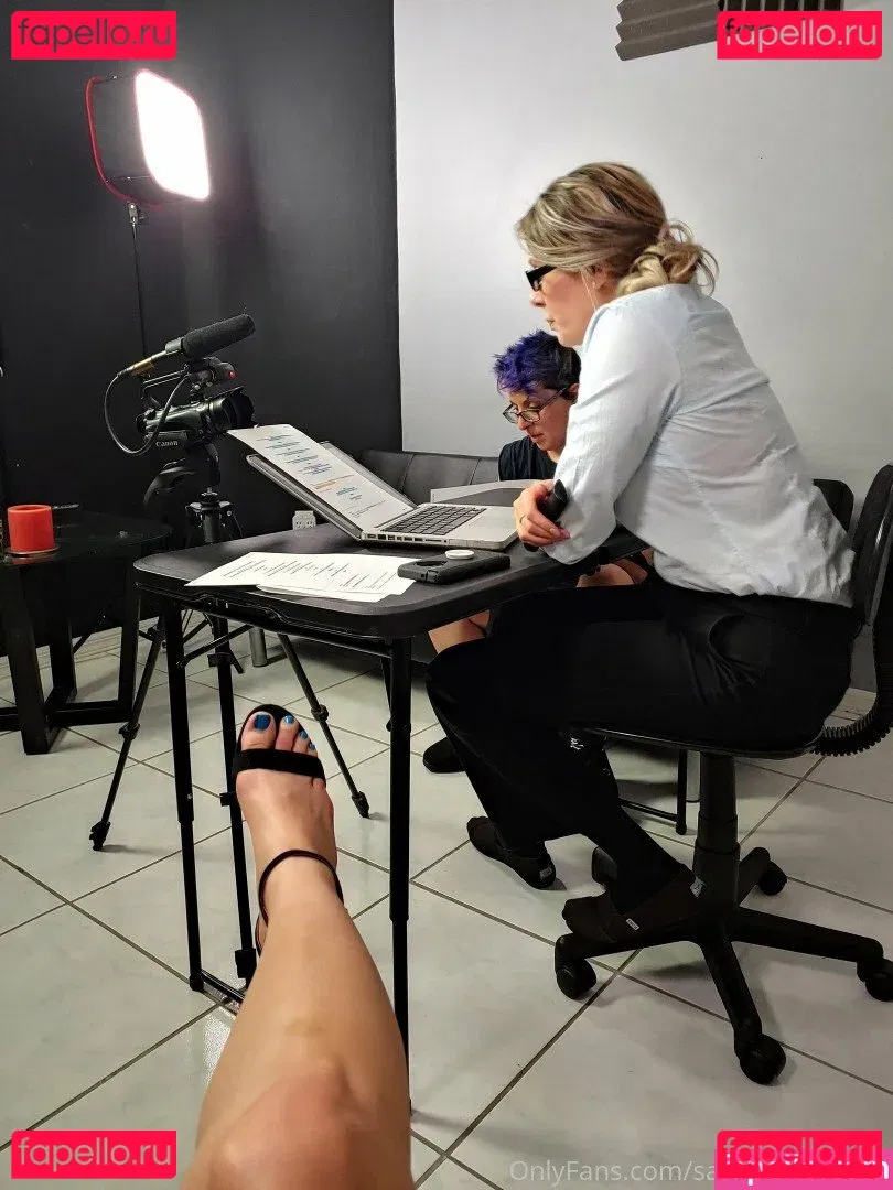 sadieholmesxxx Onlyfans Photo Gallery 