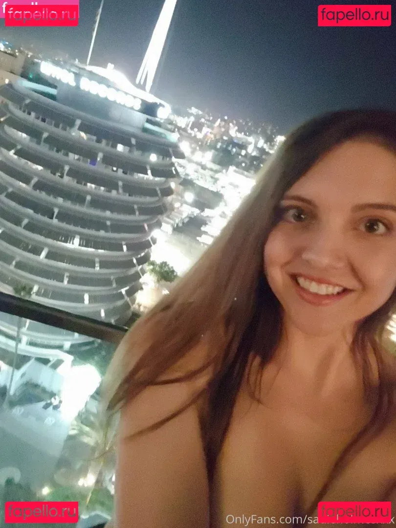 sadieholmesxxx Onlyfans Photo Gallery 