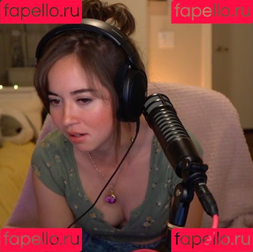 maya_higa Onlyfans Photo Gallery 