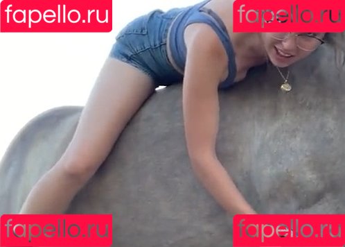 maya_higa Onlyfans Photo Gallery 