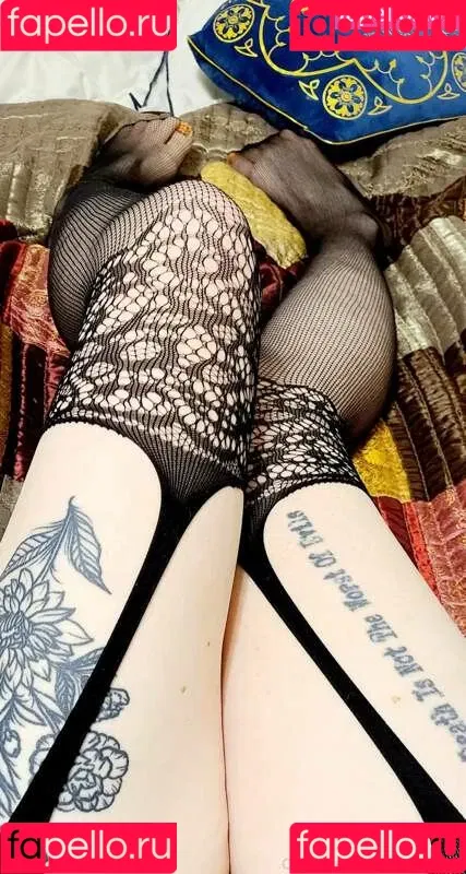 xsarabellumx Onlyfans Photo Gallery 