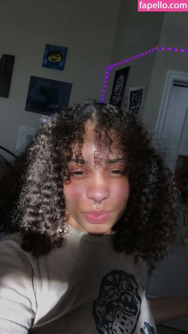 felttheflowers / flowers Onlyfans Photo Gallery 