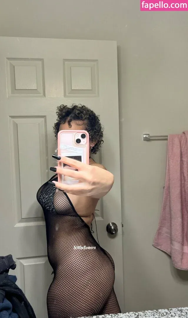 felttheflowers / flowers Onlyfans Photo Gallery 