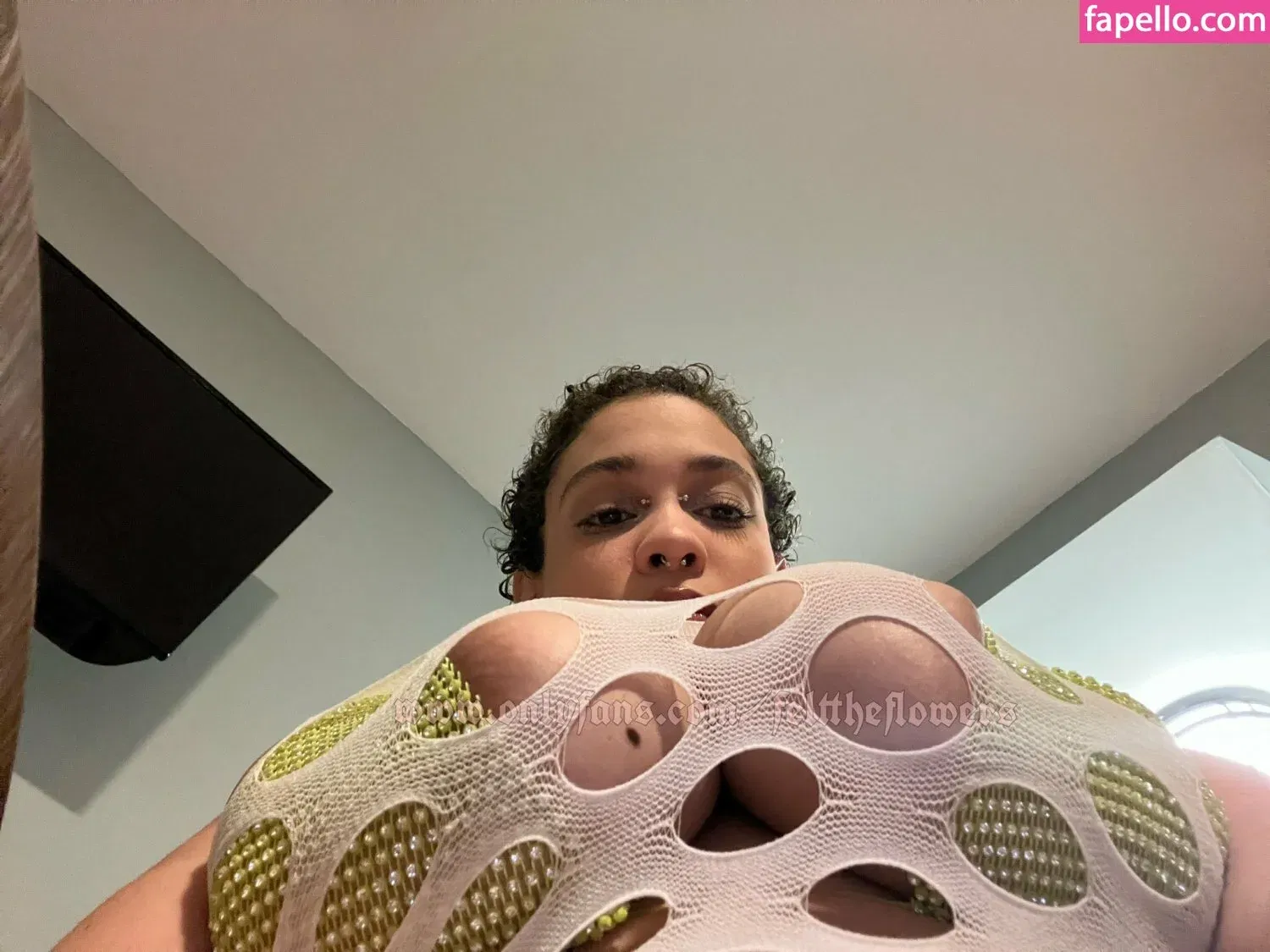 felttheflowers / flowers Onlyfans Photo Gallery 