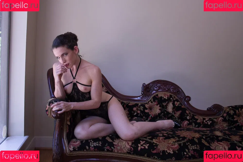 Keira Grant / KeiraGrant / keiragrantart Onlyfans Photo Gallery 