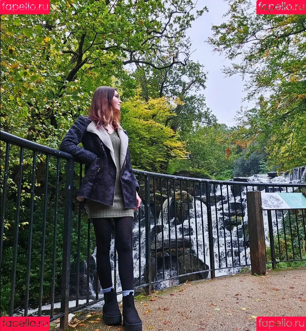 LJAphra / LouiseJulie / ljaphraof / louisejulie_ Nude Leaks OnlyFans Onlyfans Photo Gallery 