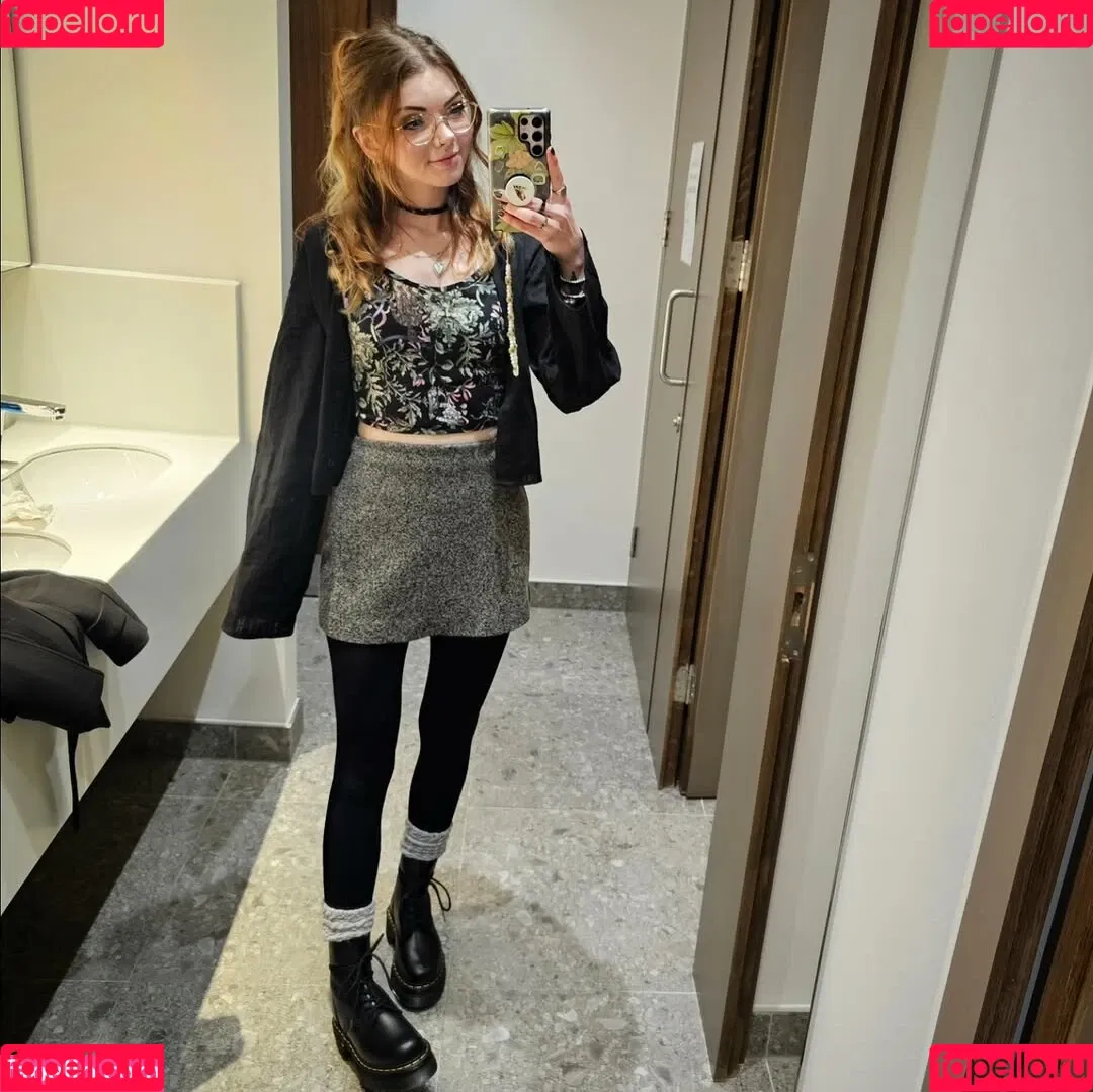 LJAphra / LouiseJulie / ljaphraof / louisejulie_ Nude Leaks OnlyFans Onlyfans Photo Gallery 