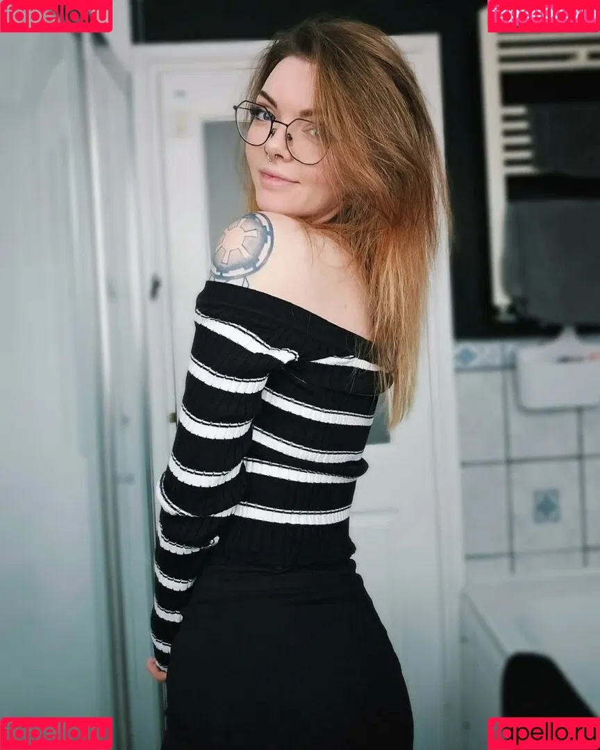 LJAphra / LouiseJulie / ljaphraof / louisejulie_ Nude Leaks OnlyFans Onlyfans Photo Gallery 