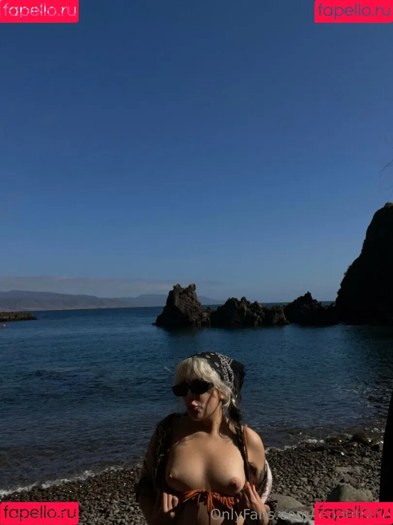 lepetitbleucafe / lepetitblue Nude Leaks OnlyFans Onlyfans Photo Gallery 