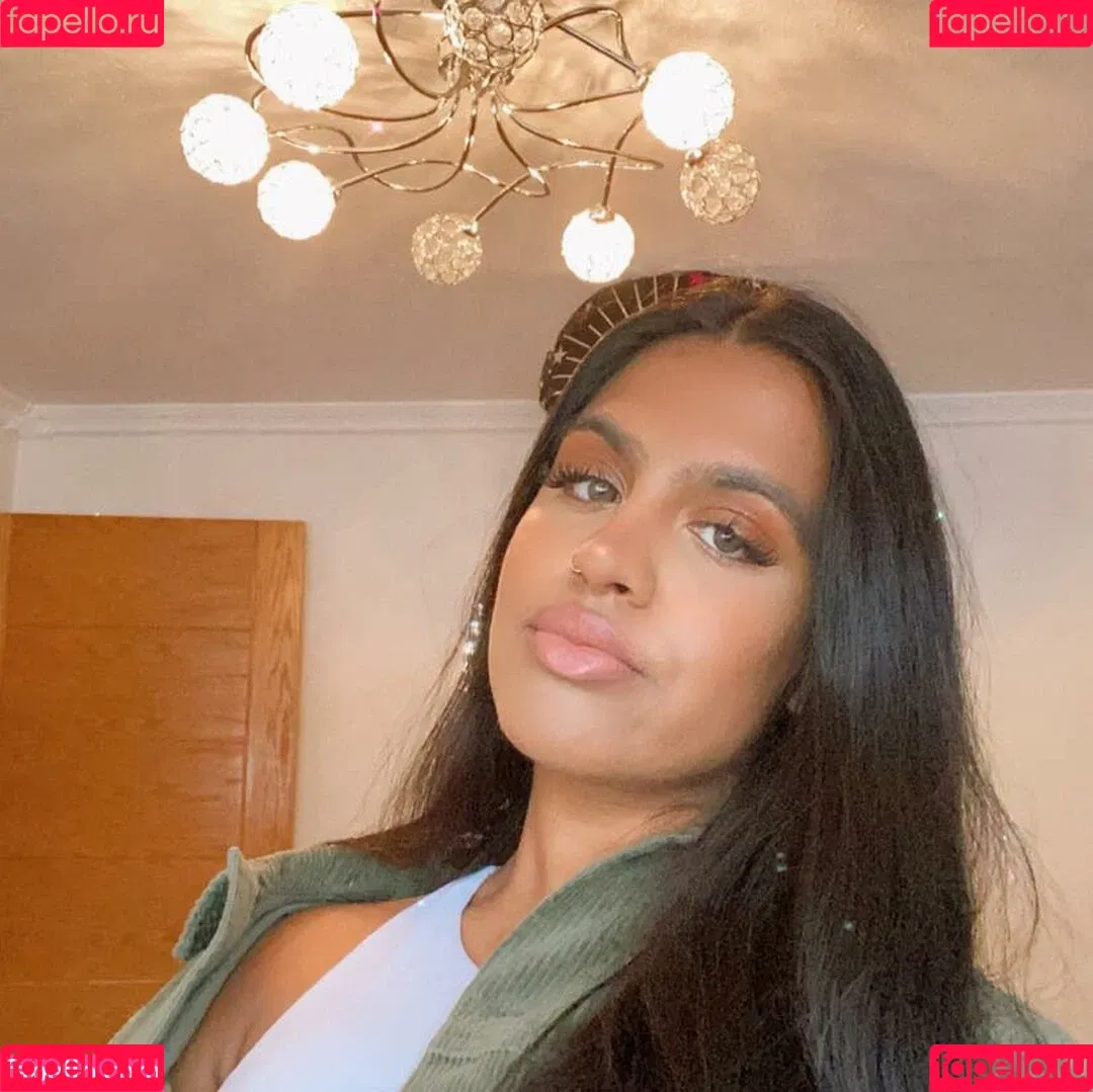 Sim Patel / sim.ayyyyy / simiiipatel212 Nude Leaks OnlyFans Onlyfans Photo Gallery 