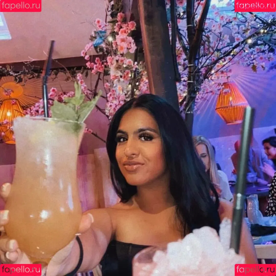 Sim Patel / sim.ayyyyy / simiiipatel212 Nude Leaks OnlyFans Onlyfans Photo Gallery 