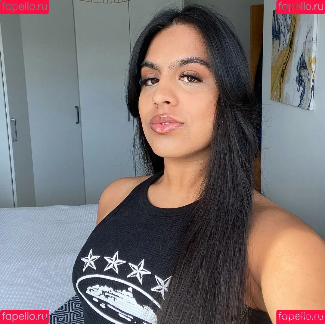 Sim Patel / sim.ayyyyy / simiiipatel212 Nude Leaks OnlyFans Onlyfans Photo Gallery 