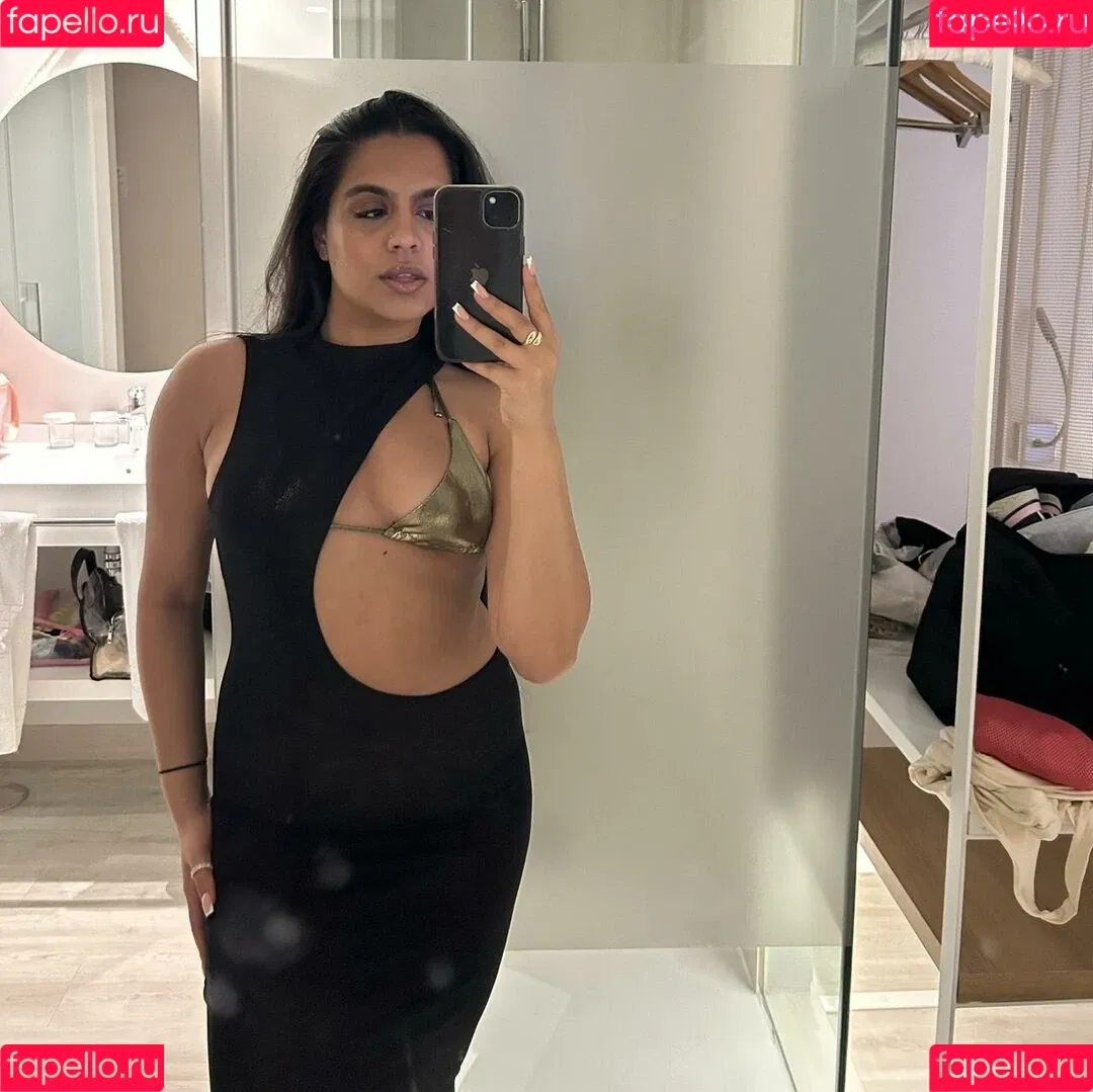 Sim Patel / sim.ayyyyy / simiiipatel212 Nude Leaks OnlyFans Onlyfans Photo Gallery 