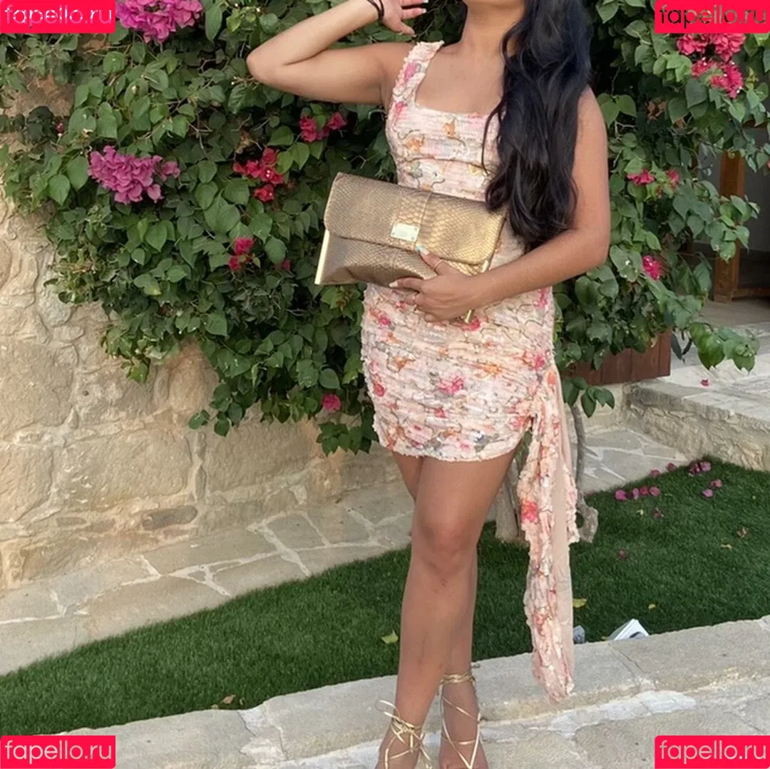 Sim Patel / sim.ayyyyy / simiiipatel212 Nude Leaks OnlyFans Onlyfans Photo Gallery 
