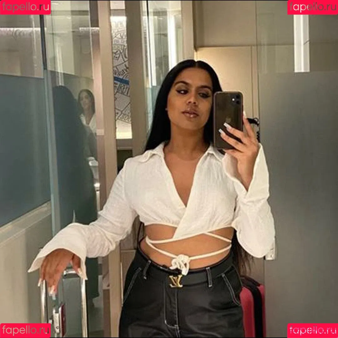 Sim Patel / sim.ayyyyy / simiiipatel212 Nude Leaks OnlyFans Onlyfans Photo Gallery 