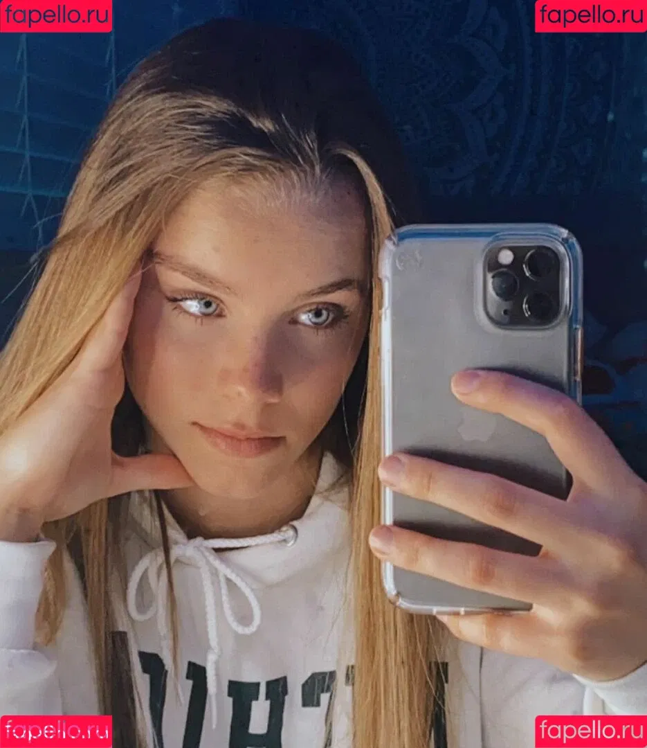 Anna Shumate / Annabananaxdddd / annashumate / annashumatee Nude Leaks OnlyFans Onlyfans Photo Gallery 