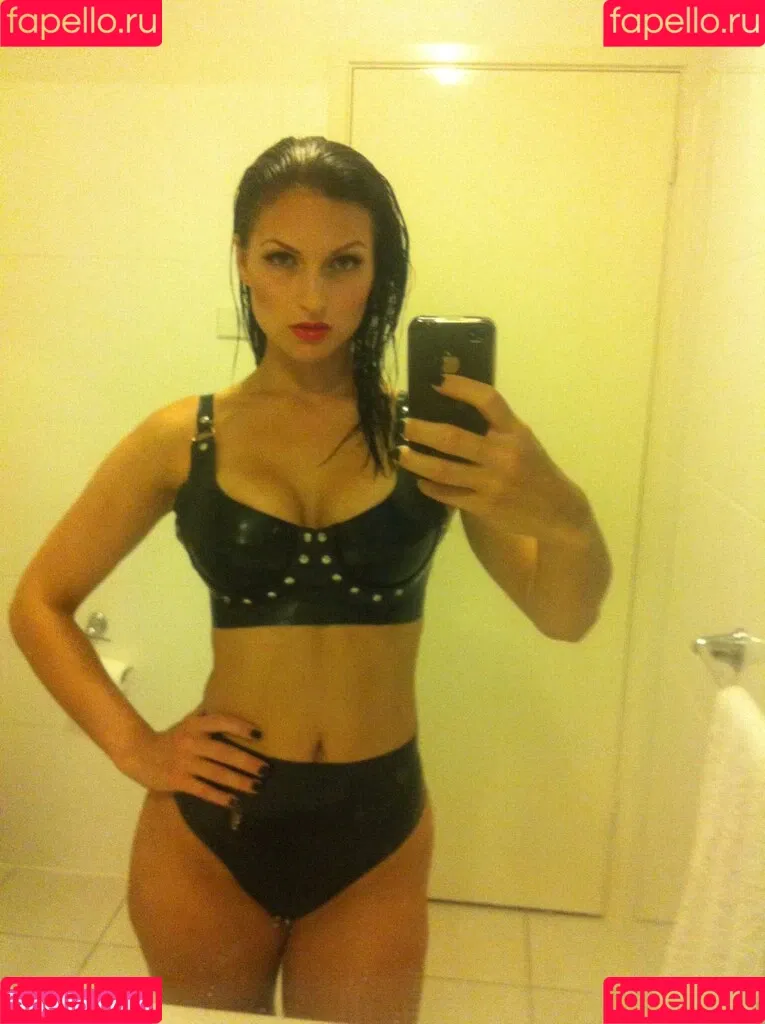Latex Fetish / misslatexxx Nude Leaks OnlyFans Onlyfans Photo Gallery 