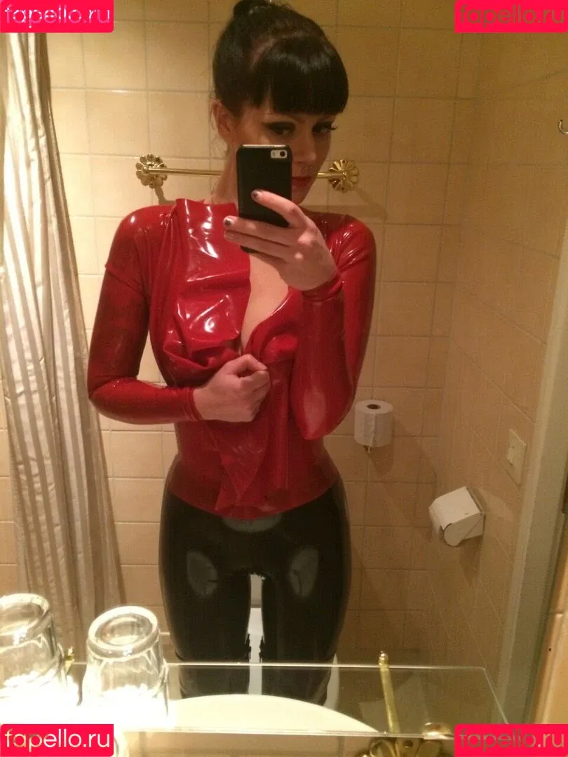 Latex Fetish / misslatexxx Nude Leaks OnlyFans Onlyfans Photo Gallery 