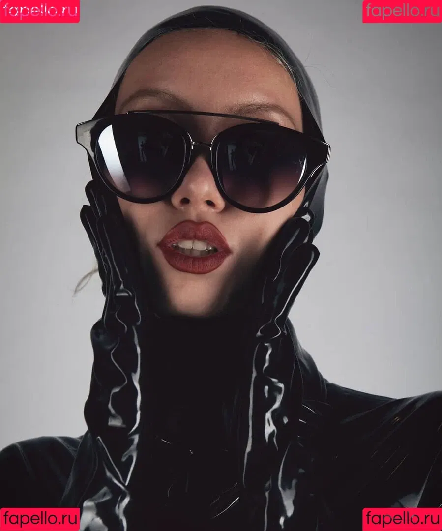 Latex Fetish / misslatexxx Nude Leaks OnlyFans Onlyfans Photo Gallery 