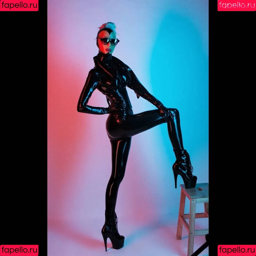 Latex Fetish / misslatexxx Nude Leaks OnlyFans Onlyfans Photo Gallery 