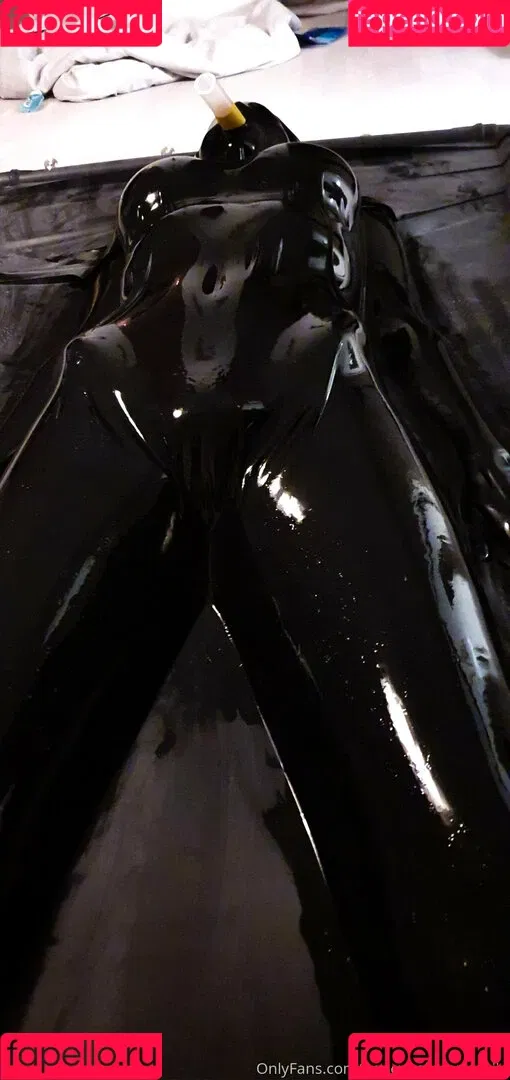 Latex Fetish / misslatexxx Nude Leaks OnlyFans Onlyfans Photo Gallery 