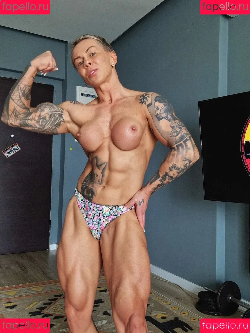 chelseypleasant / crazyxbody / https: / musclegirlxxx Nude Leaks OnlyFans Onlyfans Photo Gallery 