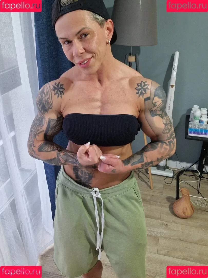 chelseypleasant / crazyxbody / https: / musclegirlxxx Nude Leaks OnlyFans Onlyfans Photo Gallery 