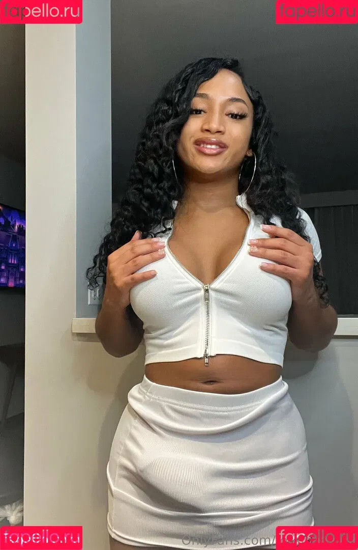 foreignaiomi / princessliesey Nude Leaks OnlyFans Onlyfans Photo Gallery 