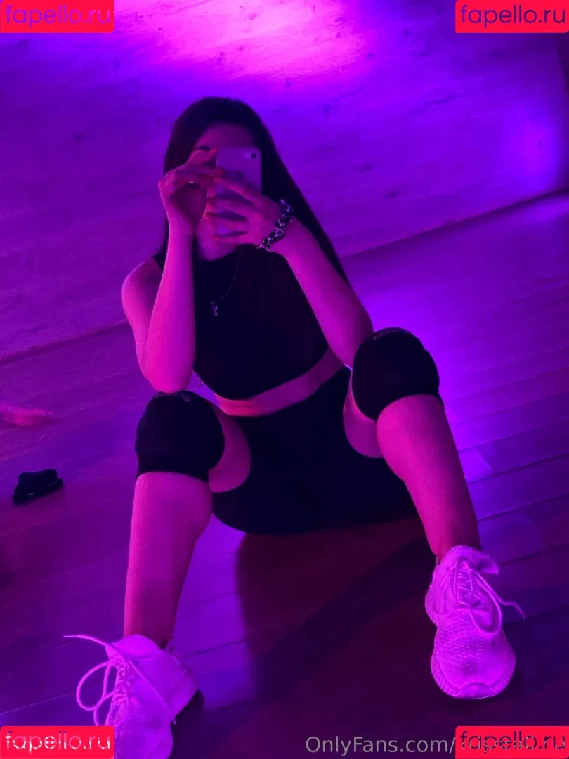 krisstalline Nude Leaks OnlyFans Onlyfans Photo Gallery 