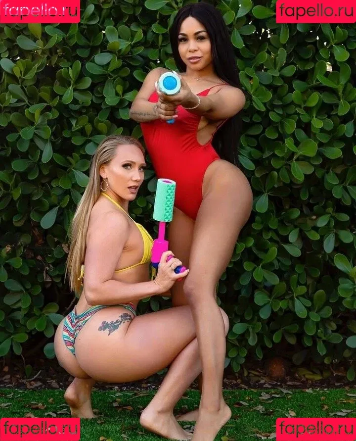 AJ Applegate / AJsApplebooty / ajapplegatelive / ajapplegatevip / realajapplegate Nude Leaks OnlyFans Onlyfans Photo Gallery 