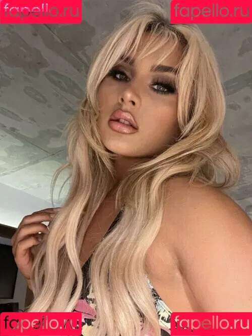 Tiffany Stratton / tiffany_stratton / tiffanywwe / tiffstrattonwwe Nude Leaks OnlyFans Onlyfans Photo Gallery 