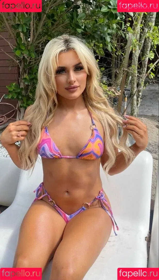 Tiffany Stratton / tiffany_stratton / tiffanywwe / tiffstrattonwwe Nude Leaks OnlyFans Onlyfans Photo Gallery 
