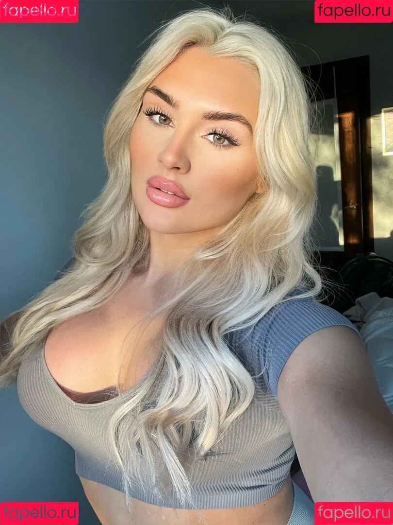 Tiffany Stratton / tiffany_stratton / tiffanywwe / tiffstrattonwwe Nude Leaks OnlyFans Onlyfans Photo Gallery 