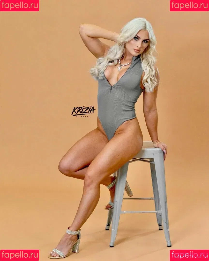 Tiffany Stratton / tiffany_stratton / tiffanywwe / tiffstrattonwwe Nude Leaks OnlyFans Onlyfans Photo Gallery 